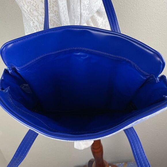 Clinique Gift Bag EUC - Picture 6 of 6